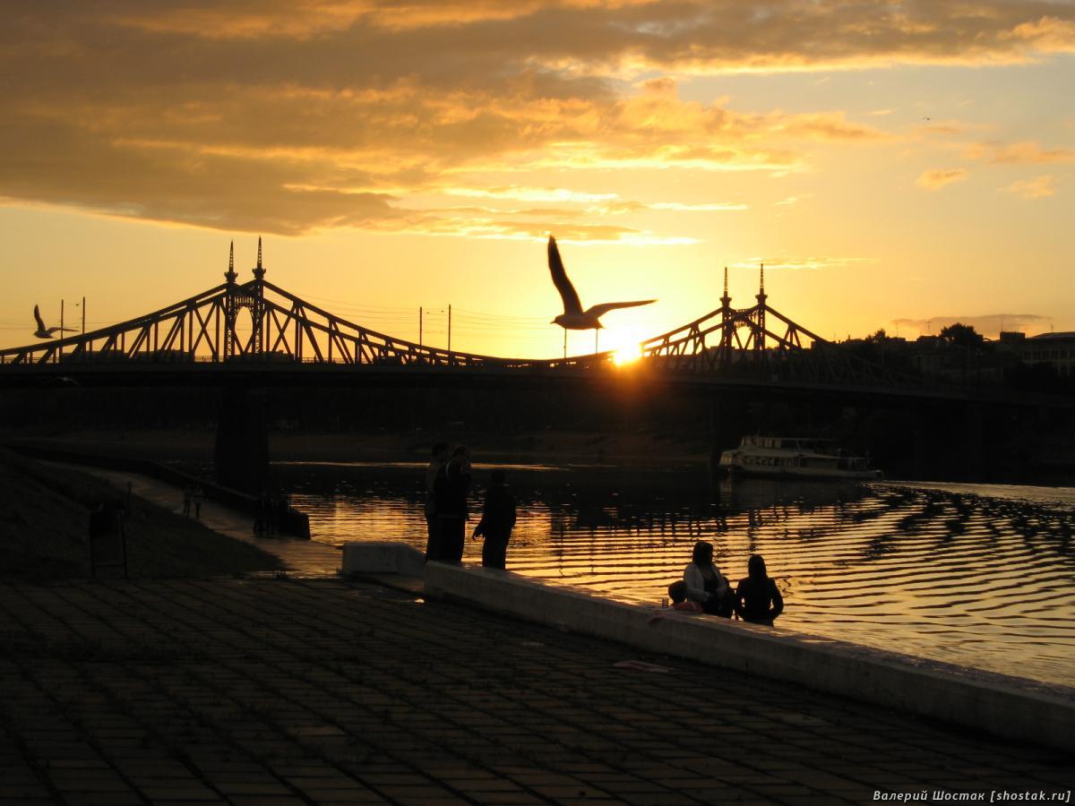 Старый мост вечером